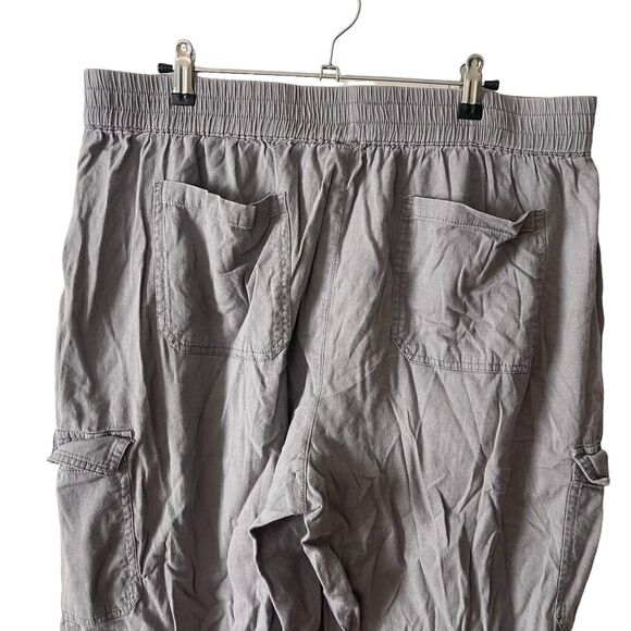 Westport XL Cropped Cargo Pants Light Gray Cuffed Pant Leg Casual Pockets - Picture 8 of 9